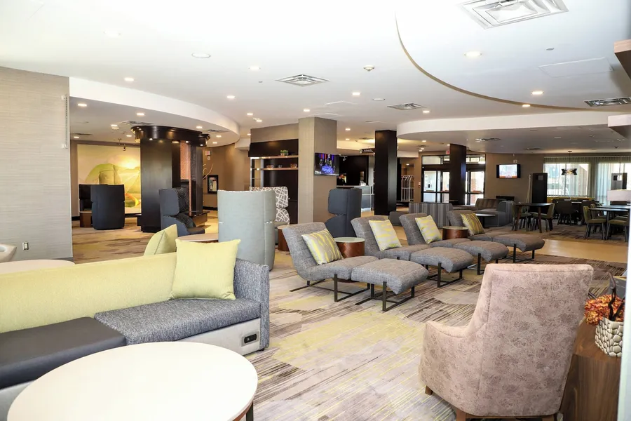 Courtyard by Marriott Toronto Brampton hotel detail image 2