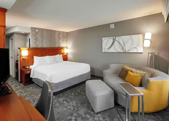 Courtyard by Marriott Toronto Brampton hotel thumbnail 8