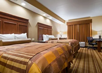 Best Western Plus KC Speedway Inn & Suites hotel thumbnail 7
