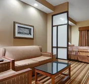 Best Western Plus KC Speedway Inn & Suites hotel detail image 4