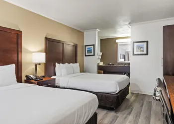 Comfort Inn Santa Cruz North hotel thumbnail 8