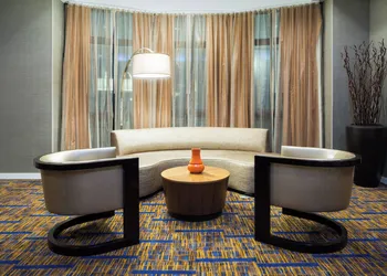 Courtyard by Marriott Houston by the Galleria hotel thumbnail 2