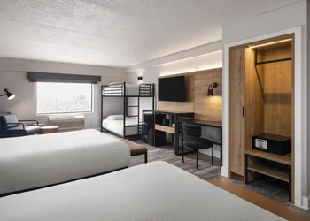 Aiden by Best Western Newark Airport hotel thumbnail 7