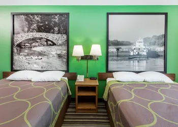 Super 8 by Wyndham Sioux City South hotel thumbnail 5