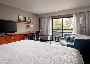 Courtyard by Marriott San Francisco Airport hotel thumbnail 8