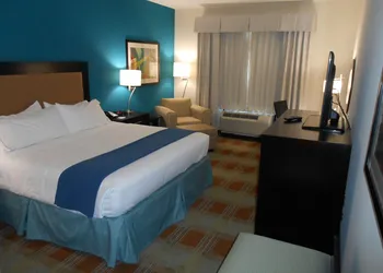 Holiday Inn Express Hotel & Suites Houston NW-Brookhollow by IHG hotel thumbnail 6