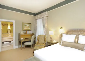 Old Mill Toronto hotel thumbnail 5