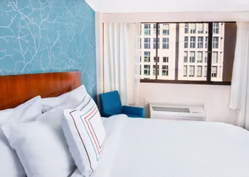 Fairfield Inn & Suites by Marriott Charlotte Uptown hotel thumbnail 7