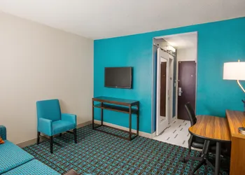 Fairfield Inn & Suites by Marriott Charlotte Uptown hotel thumbnail 8