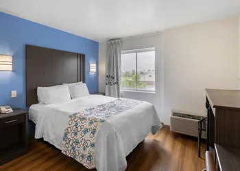 SureStay Plus Hotel by Best Western Niagara Falls East hotel thumbnail 5