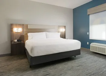 Holiday Inn Express & Suites Williamstown - Glassboro by IHG hotel thumbnail 4