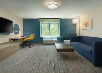 Holiday Inn Express & Suites Williamstown - Glassboro by IHG hotel thumbnail 8