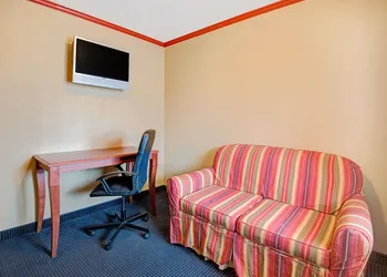 Days Inn by Wyndham Albuquerque Downtown hotel thumbnail 6