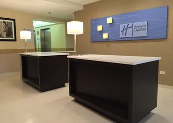 Holiday Inn Express Chicago NW - Arlington Heights by IHG hotel thumbnail 2
