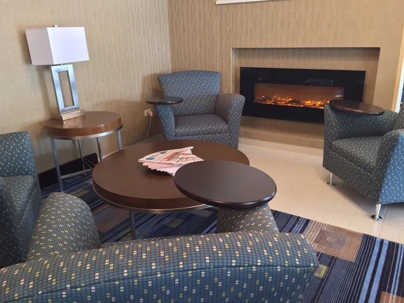 Holiday Inn Express Chicago NW - Arlington Heights by IHG hotel detail image 6