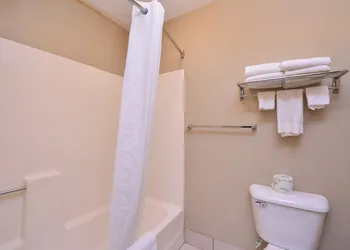 Baymont by Wyndham Sioux Falls West (67058) Sioux/ Near Airport hotel thumbnail 7
