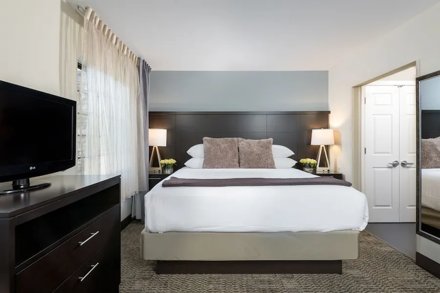 Staybridge Suites Chantilly - Dulles Airport by IHG hotel detail image 2