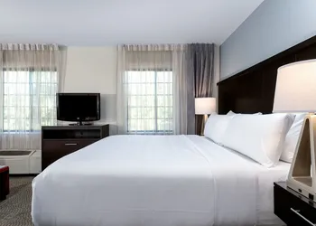 Staybridge Suites Chantilly - Dulles Airport by IHG hotel thumbnail 3
