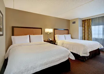 Hampton Inn NY-JFK hotel thumbnail 6