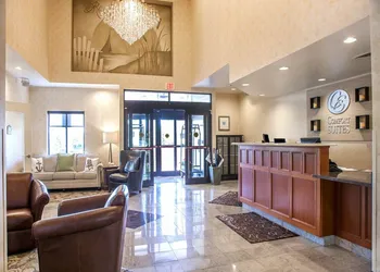 Comfort Suites West Warwick - Providence hotel thumbnail 3