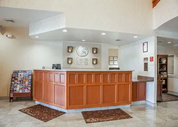 Comfort Suites West Warwick - Providence hotel thumbnail 5