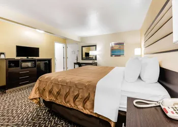 Quality Inn & Suites Capitola By the Sea hotel thumbnail 7