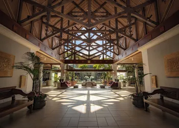 Universal’s Loews Royal Pacific Resort hotel thumbnail 3