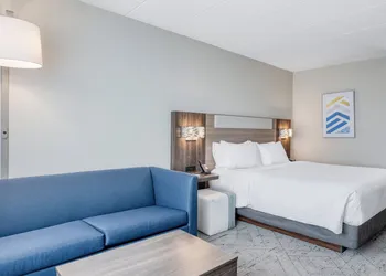 Holiday Inn Express & Suites Gahanna/Columbus Airport by IHG hotel thumbnail 5