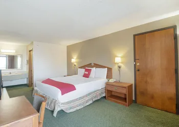 OYO Hotel Tulsa International Airport hotel thumbnail 3