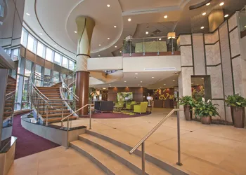 Embassy Suites Buffalo hotel thumbnail 3