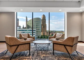 Embassy Suites Buffalo hotel thumbnail 4