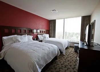 Embassy Suites Buffalo hotel thumbnail 8