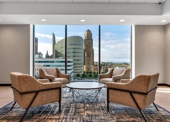 Embassy Suites Buffalo hotel thumbnail 4
