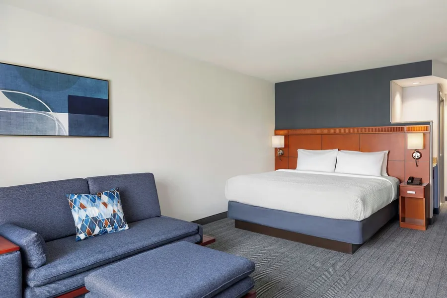 Courtyard by Marriott Madison West Middleton hotel detail image 6