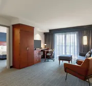 Courtyard by Marriott Madison West Middleton hotel detail image 7