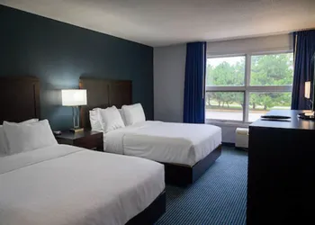 Days Inn by Wyndham Sarnia Harbourfront hotel thumbnail 6