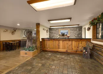 Super 8 by Wyndham Jackson Hole hotel thumbnail 2