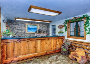 Super 8 by Wyndham Jackson Hole hotel thumbnail 3