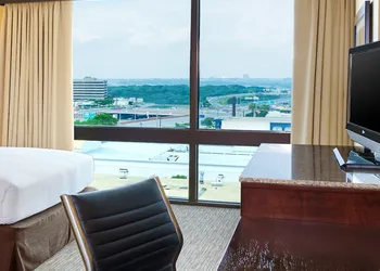 DoubleTree by Hilton San Antonio Airport hotel thumbnail 8