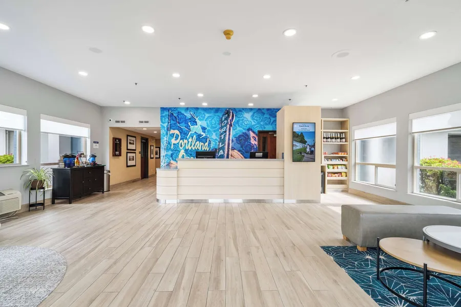 Best Western Lake Oswego/Portland Hotel & Suites hotel detail image 2