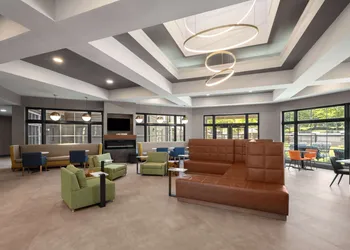 La Quinta Inn & Suites by Wyndham Greensboro NC hotel thumbnail 3
