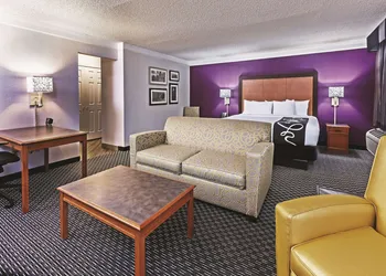 La Quinta Inn by Wyndham and Conference Center San Angelo hotel thumbnail 6