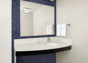 Courtyard by Marriott Wilmington Downtown/Historic District hotel thumbnail 6