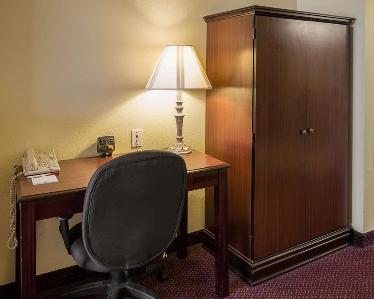 Comfort Suites Texarkana Texas hotel detail image 6