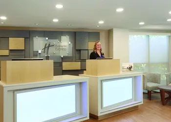 Holiday Inn Express Hartford South - Rocky Hill by IHG hotel thumbnail 2