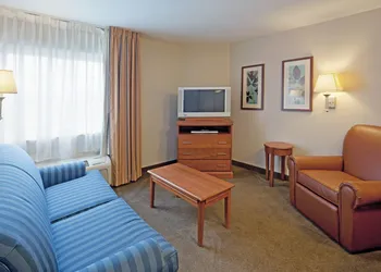 Candlewood Suites West Springfield by IHG hotel thumbnail 2