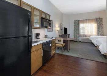 Candlewood Suites West Springfield by IHG hotel thumbnail 8