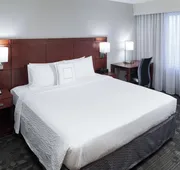Courtyard by Marriott Alexandria Old Town/Southwest hotel detail image 7