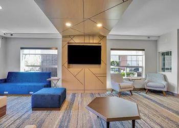 Holiday Inn Express Hotel & Suites Portland-Jantzen Beach by IHG hotel thumbnail 5