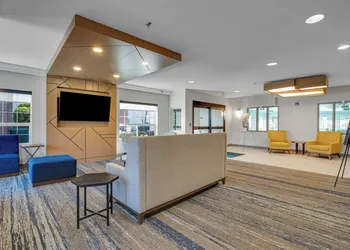 Holiday Inn Express Hotel & Suites Portland-Jantzen Beach by IHG hotel thumbnail 6